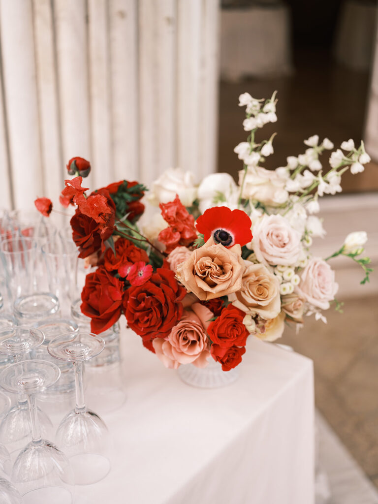 red and taupe flowers at fall DAR wedding